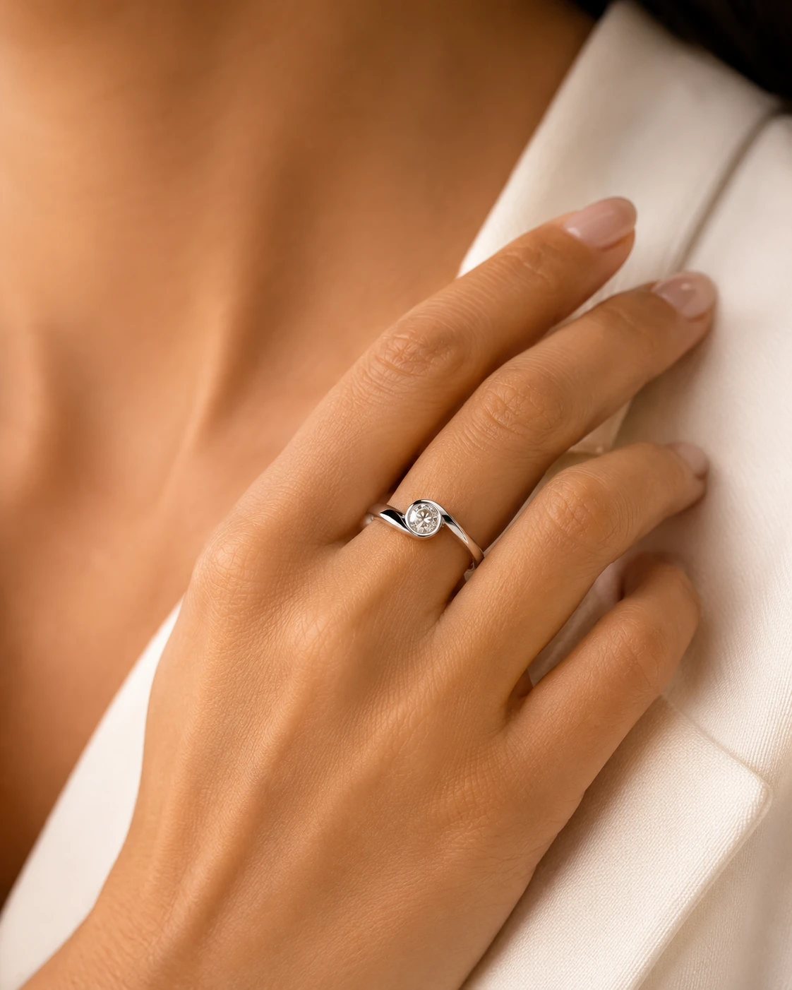 Solitario in oro bianco 18 kt e diamante