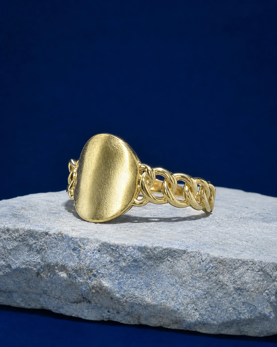 Anello in oro giallo 18 kt