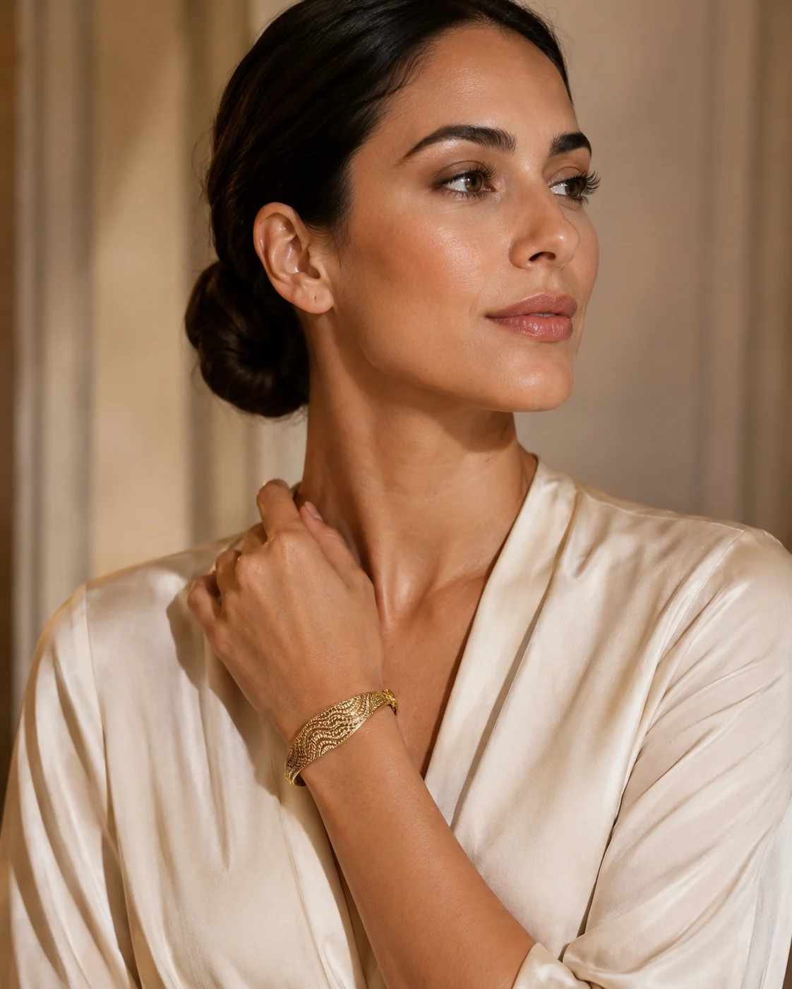 Bracciale rigido in oro giallo 18 kt