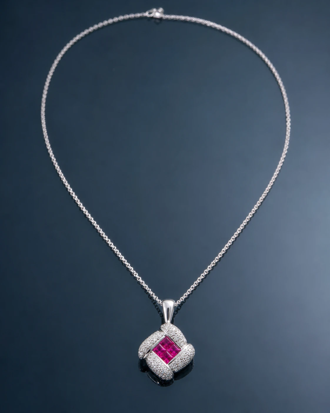 Collana in oro bianco 18 kt con rubino e diamanti