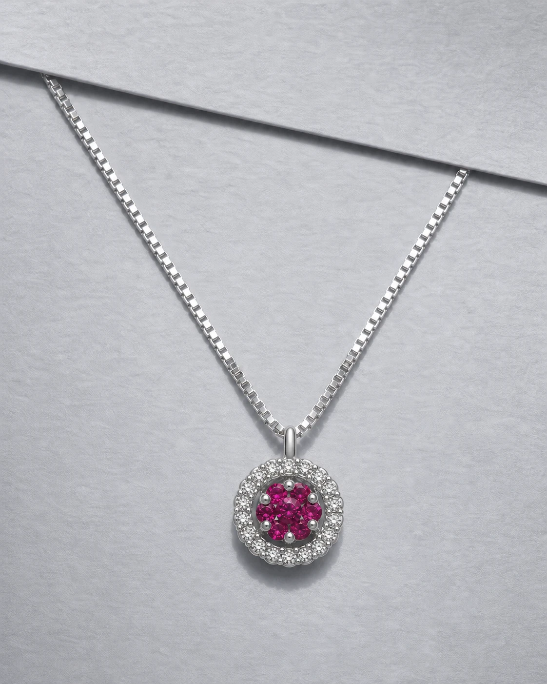Collana in oro bianco 18 kt con rubino e diamanti