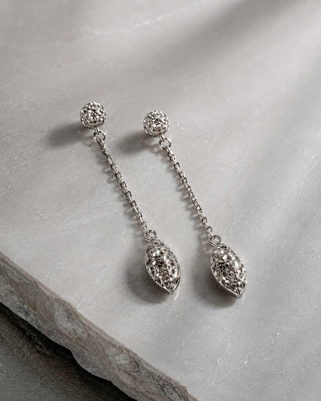 Orecchini pendenti in oro bianco 18 kt