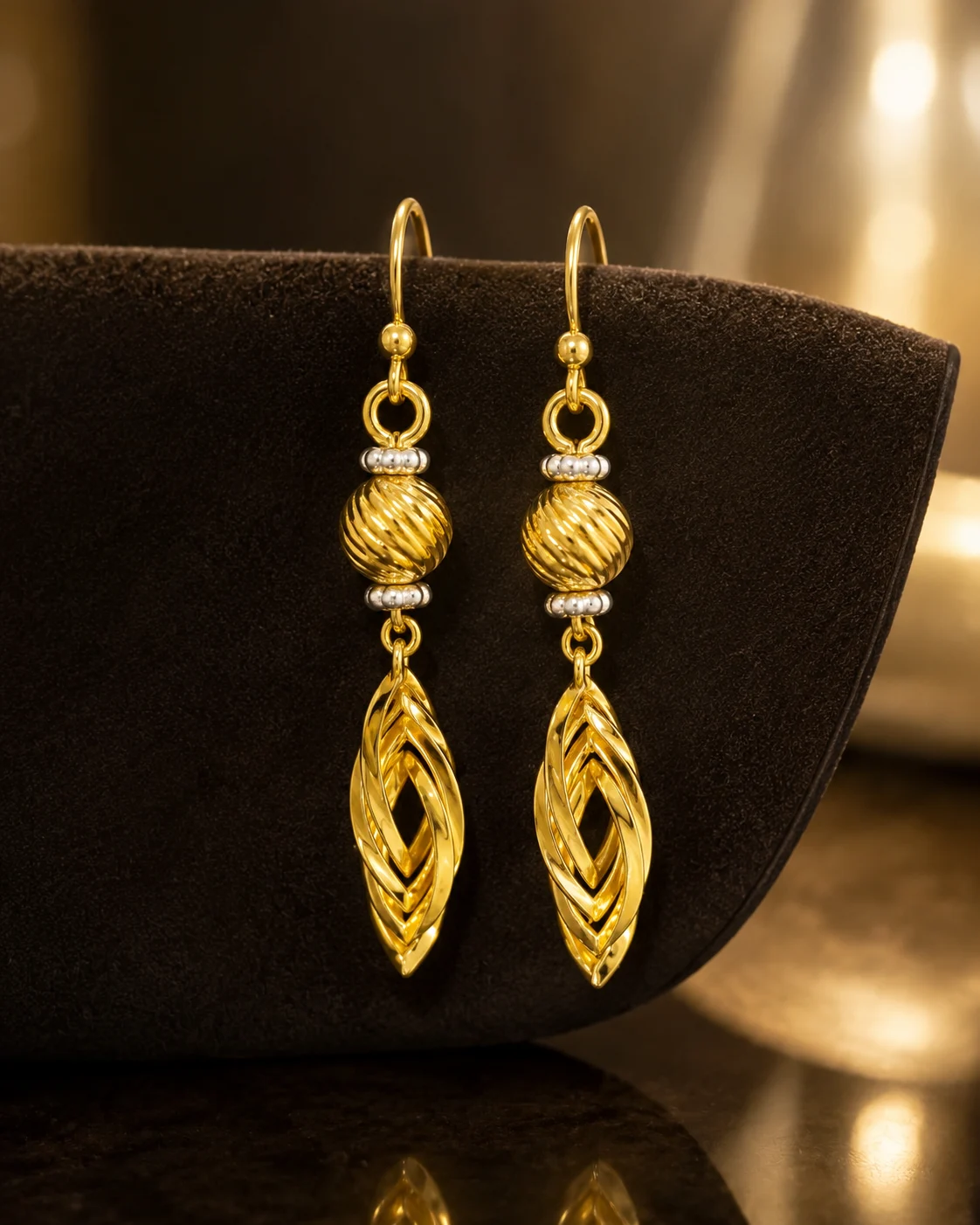 Orecchini pendenti bicolori in oro 18 kt